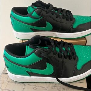 Air Jordan 1 Low "Pine Green Black"